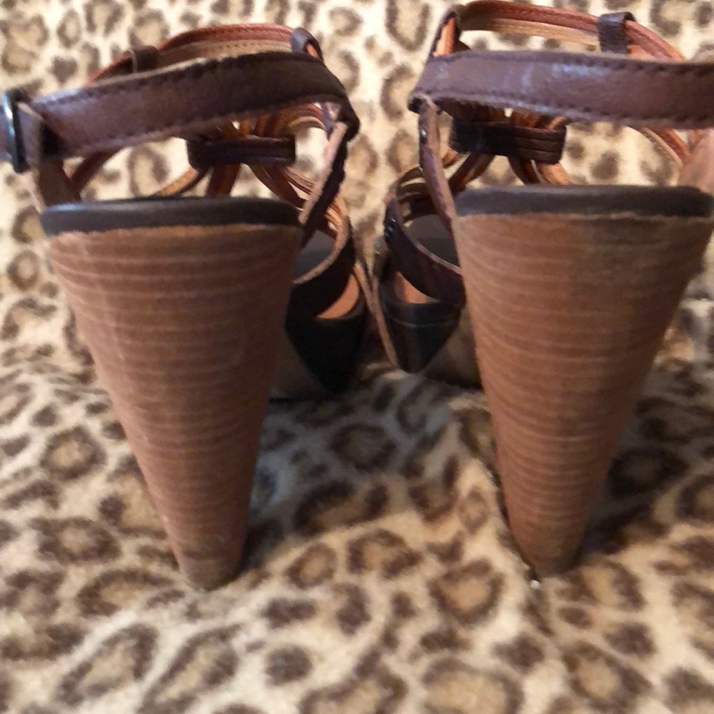 ☘️Authentic Lucky Brand 7.5 Wedge Sandals 👡 - Picture 3 of 8